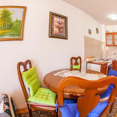 City Apartments Gosposhtina 부드바 외부 사진
