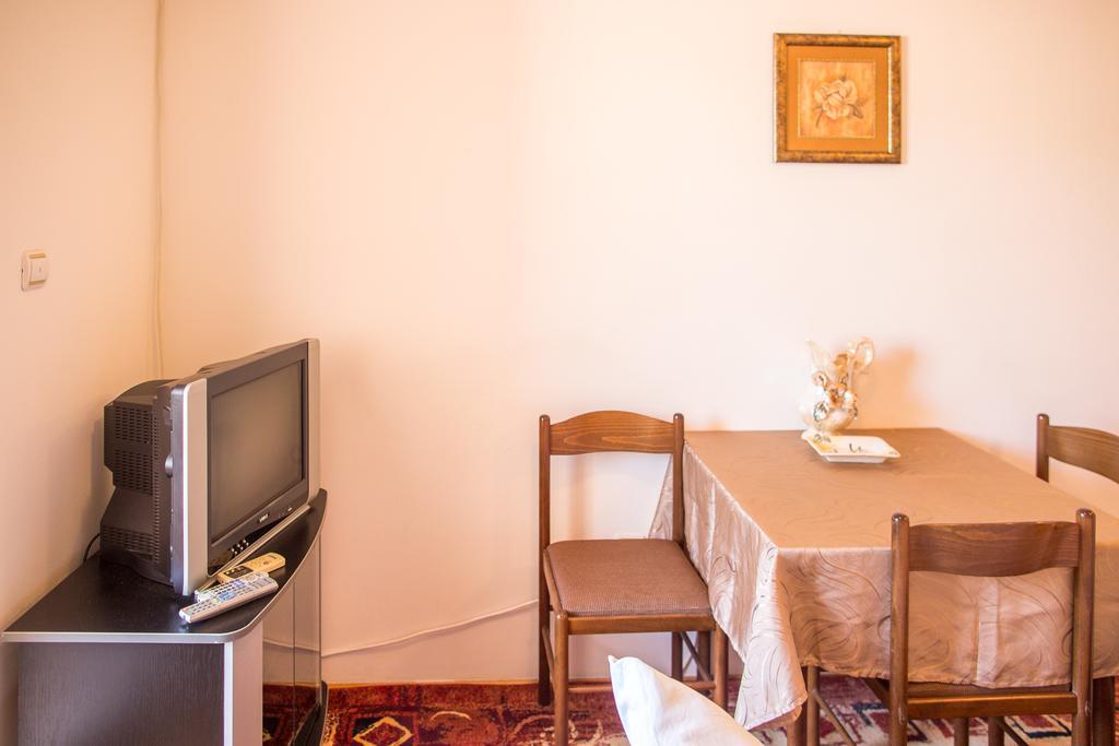 City Apartments Gosposhtina 부드바 외부 사진