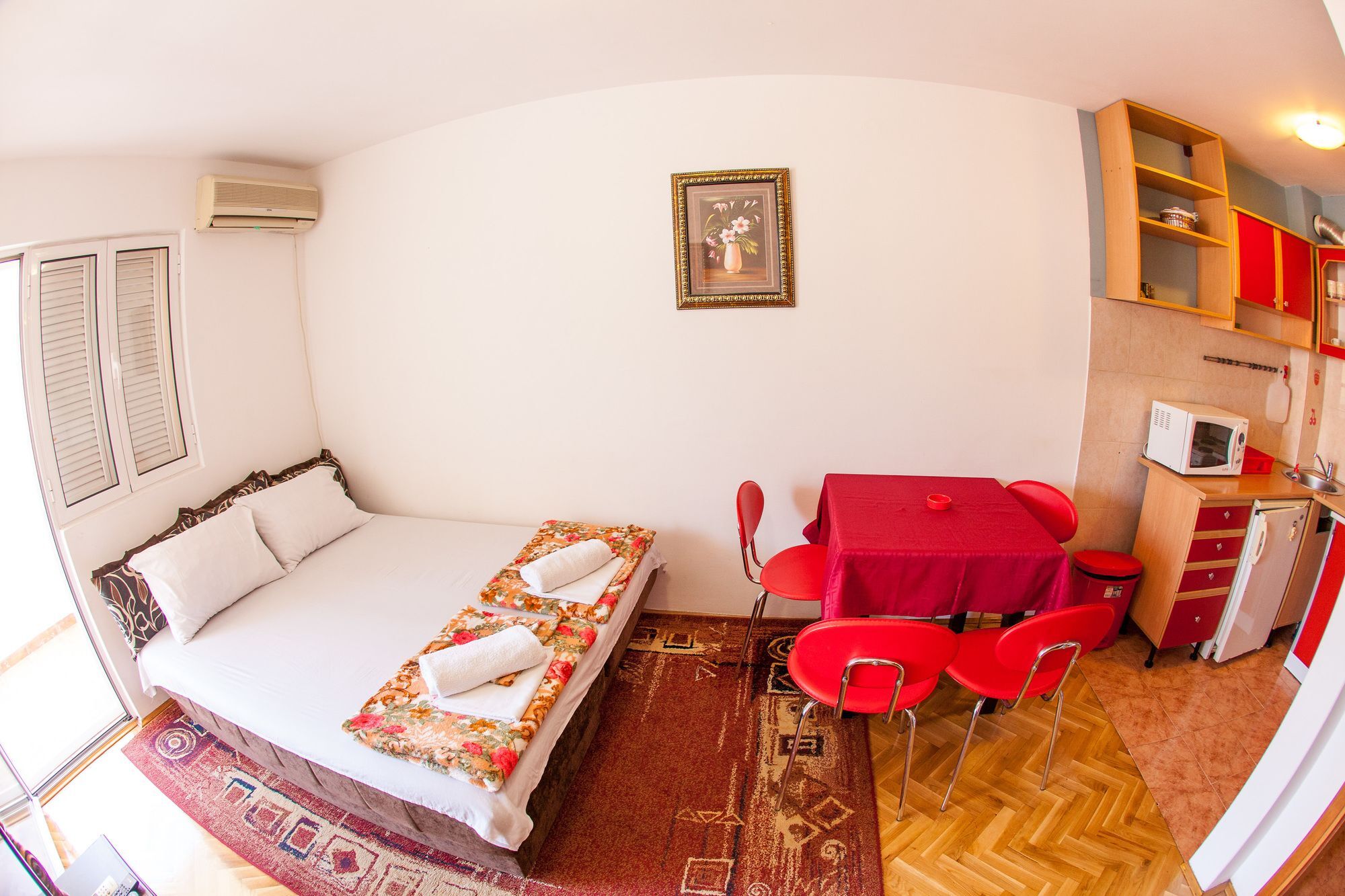 City Apartments Gosposhtina 부드바 외부 사진
