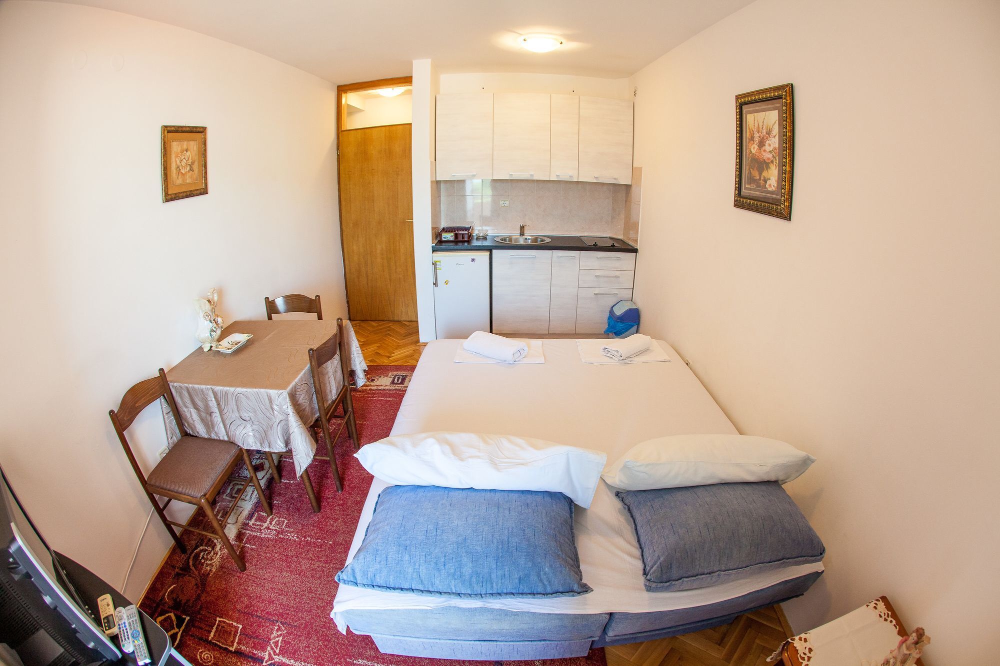 City Apartments Gosposhtina 부드바 외부 사진