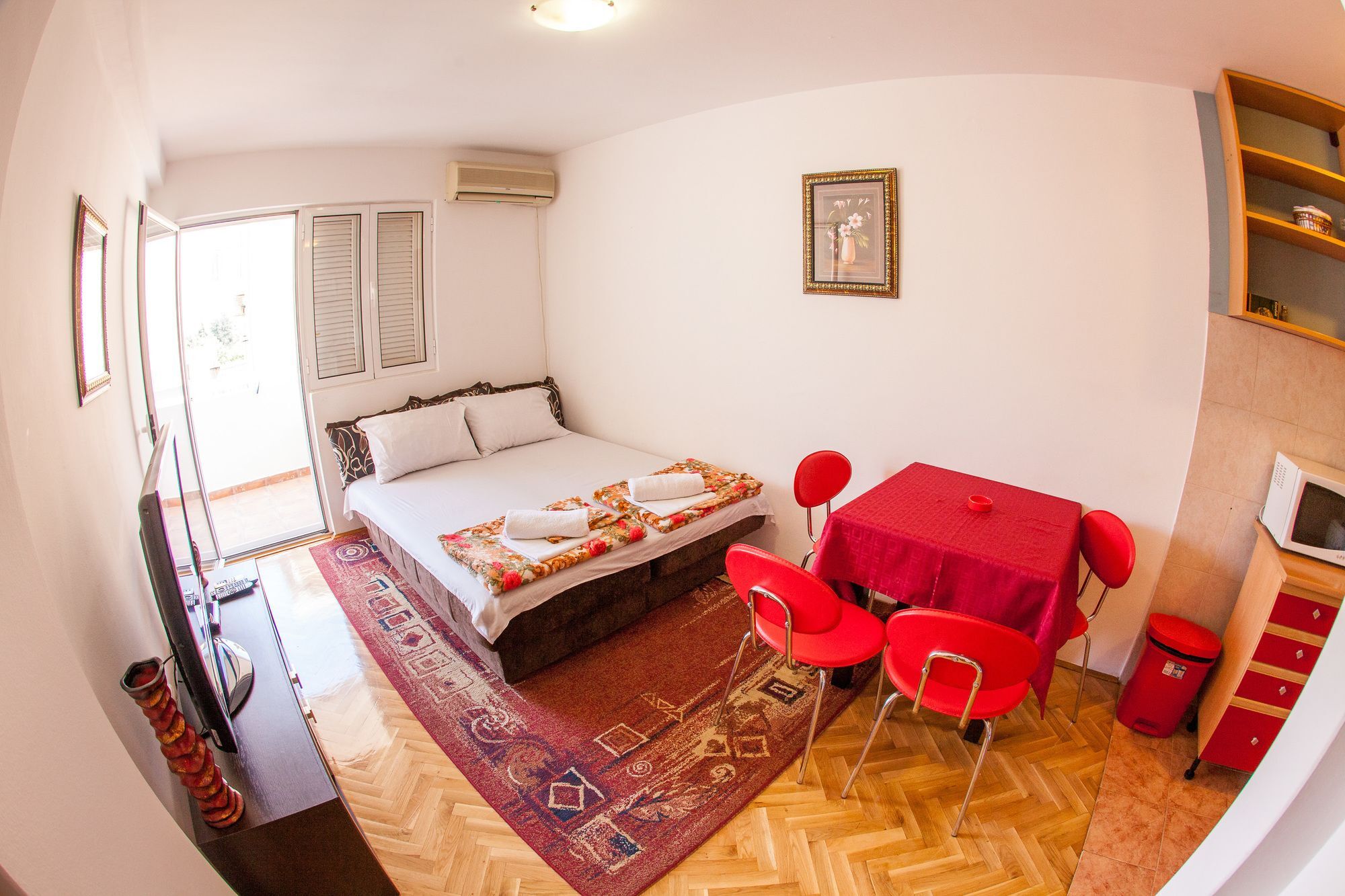 City Apartments Gosposhtina 부드바 외부 사진