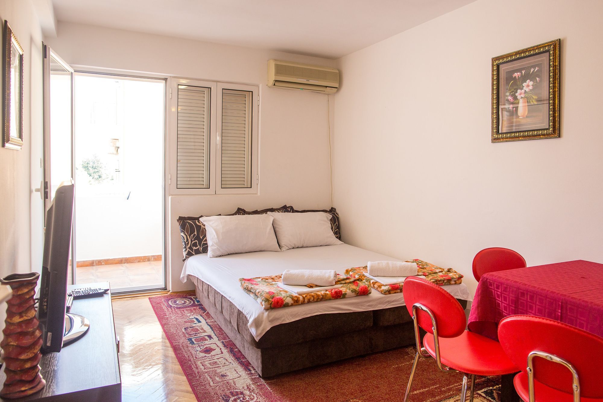 City Apartments Gosposhtina 부드바 외부 사진
